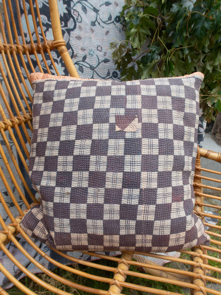 Indisk kantha pude M - 445