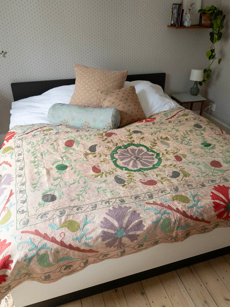 Indisk kantha suzani sengetæppe 45