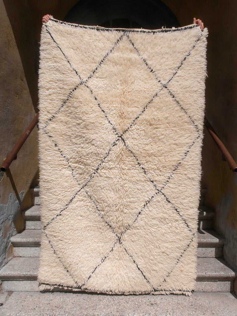 Moroccan Berber rug - Beni Ourain 280