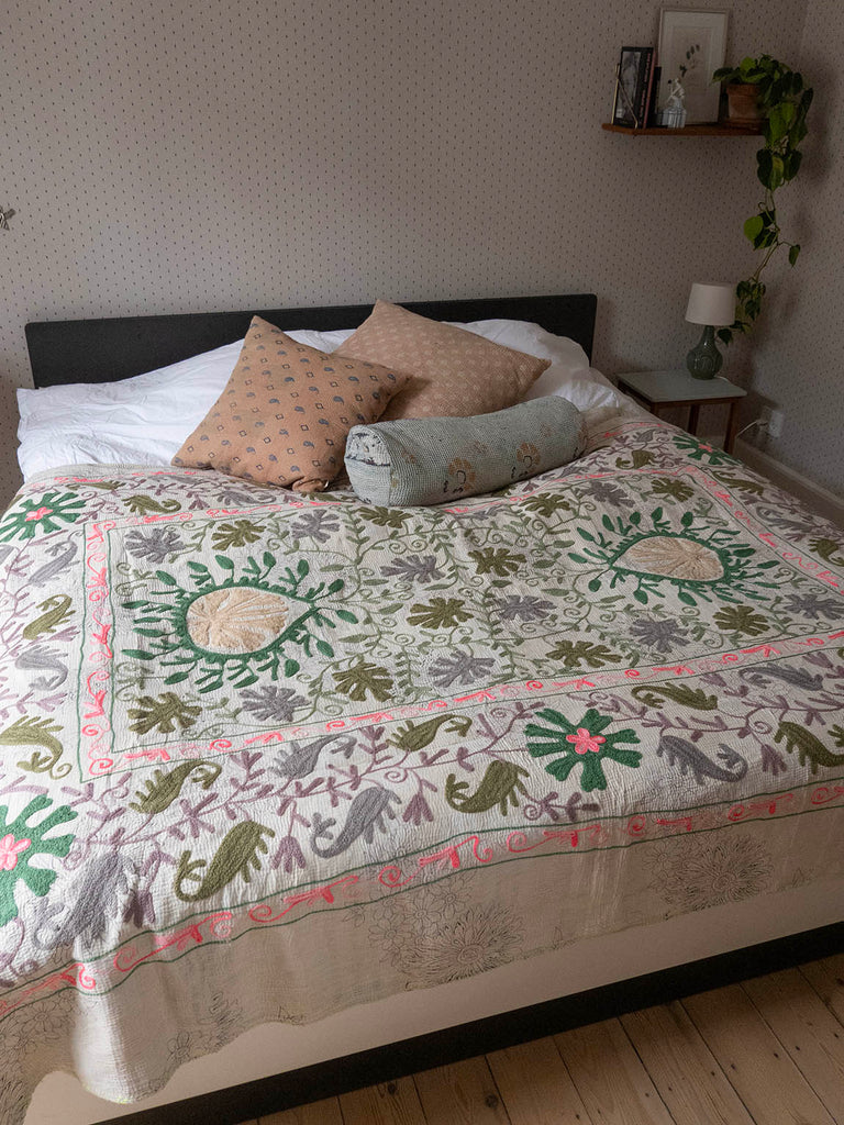 Indisk kantha suzani sengetæppe 50