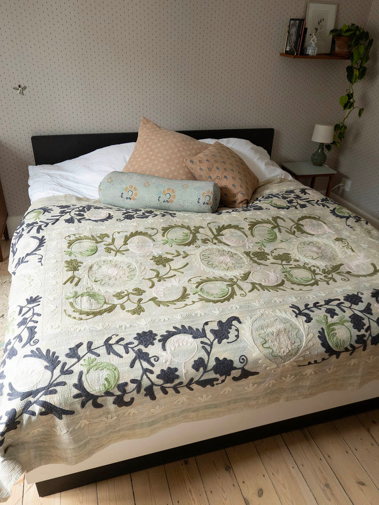 Indisk kantha suzani sengetæppe 52