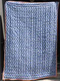 Quiltet tæppe - Blue/Black