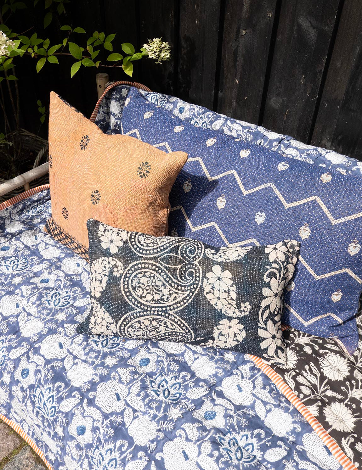 Indisk kantha pude XL - 899