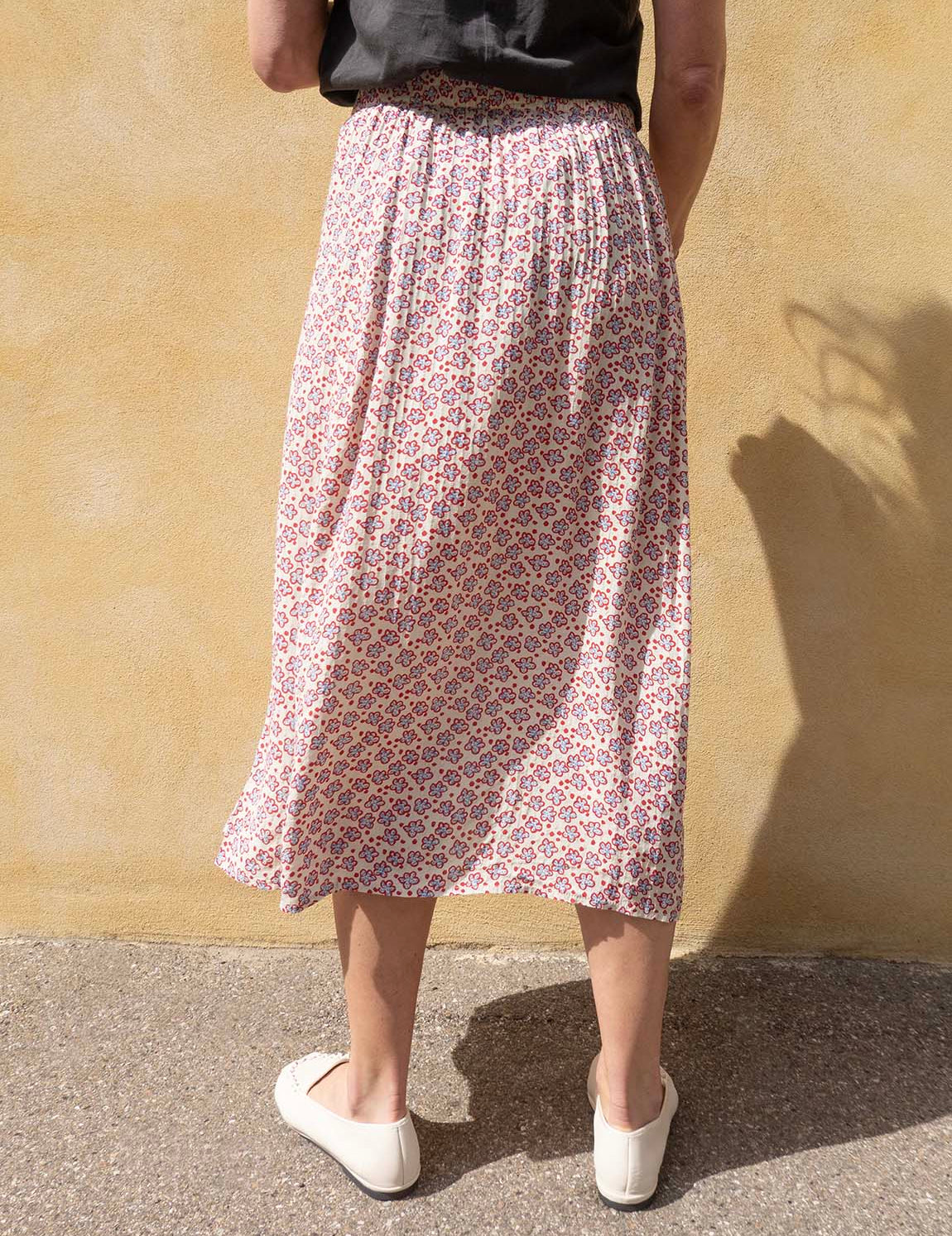 Summer Skirt - 101 White with Red Flowers