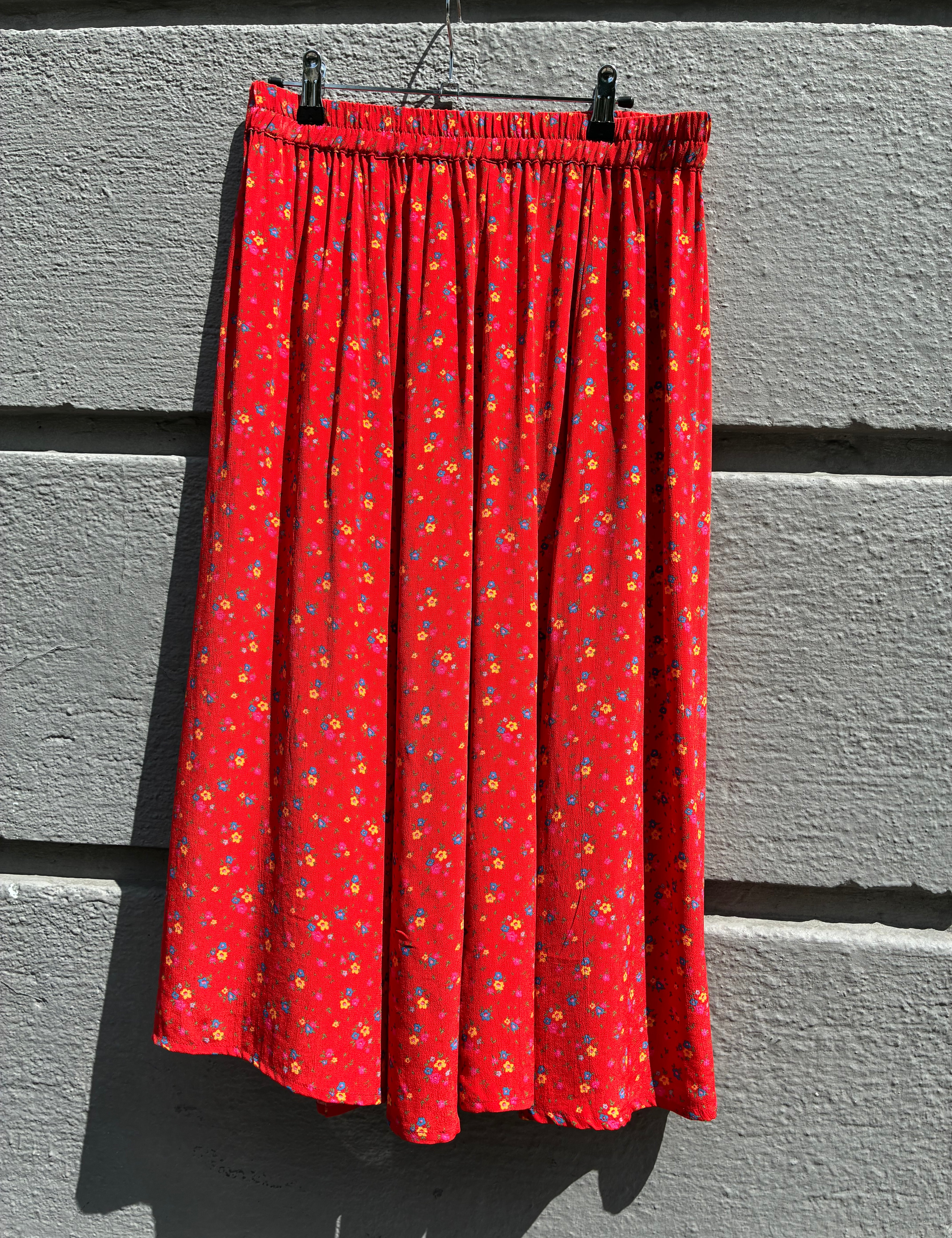 Summer Skirt - 113 Red with Small Flowers