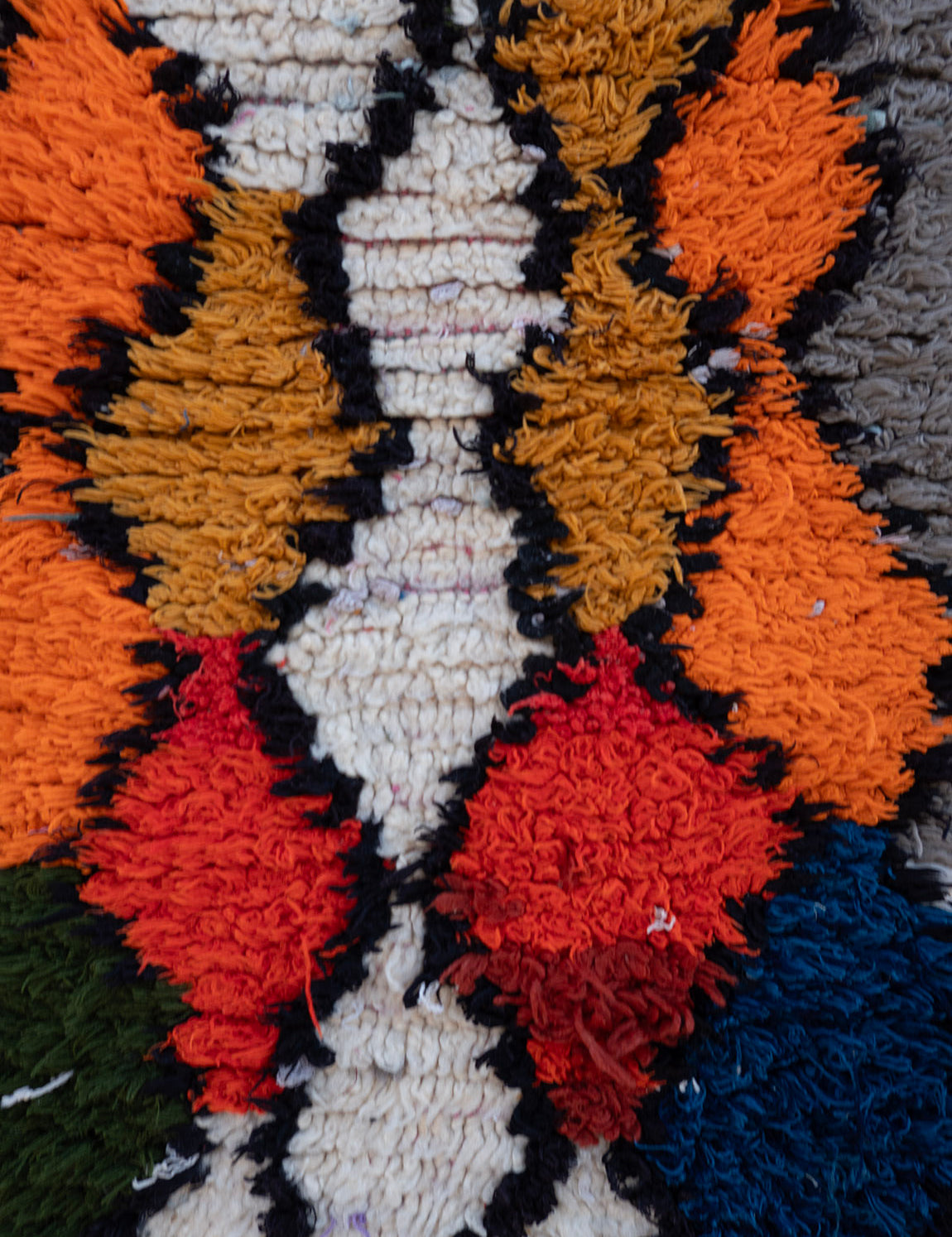 Moroccan vintage rug - Azilal 2646