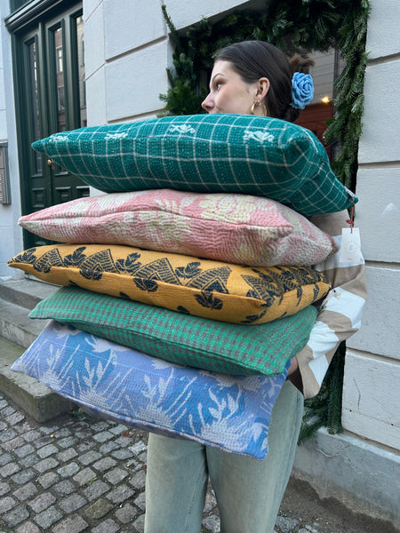 Indian Kantha Pillow M - 231