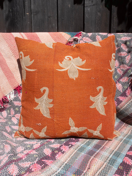 Indisk kantha pude M  - 381