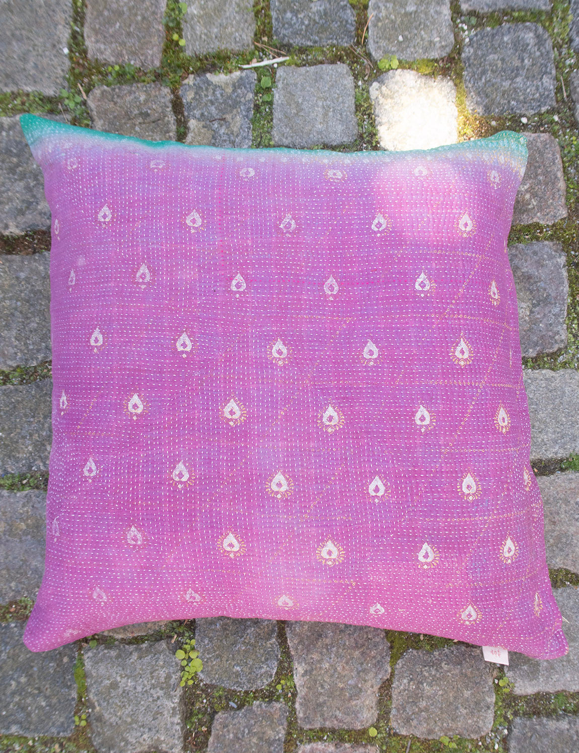 Indian kantha cushion M  - 389