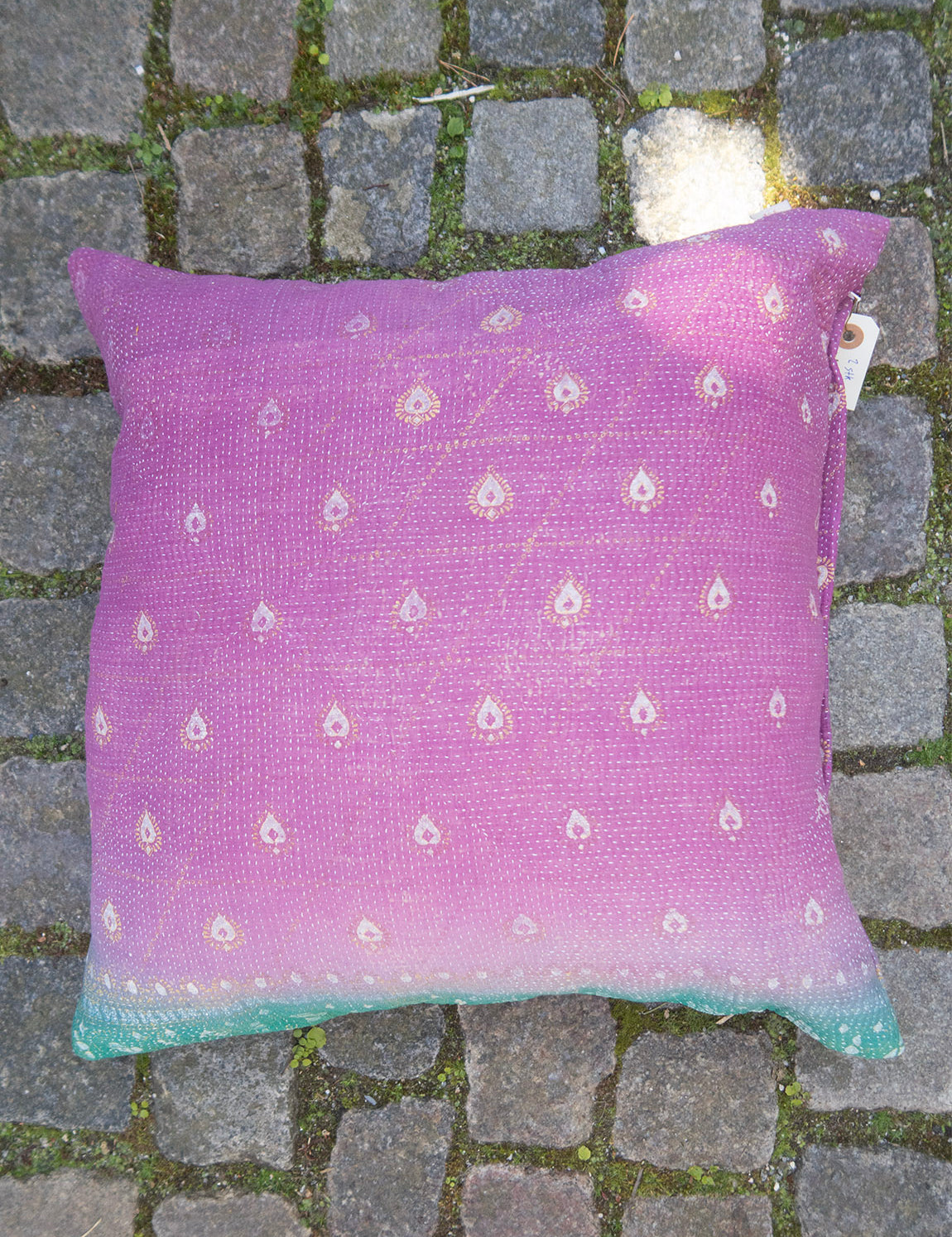Indian kantha cushion M  - 389