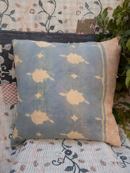 Indisk kantha pude M  - 412