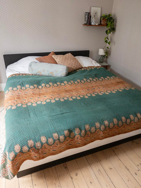 Indian kantha bedspread - 462