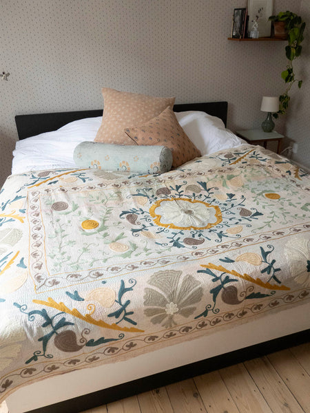 Indisk kantha suzani sengetæppe 46