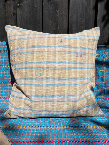 Indisk kantha pude M  - 490