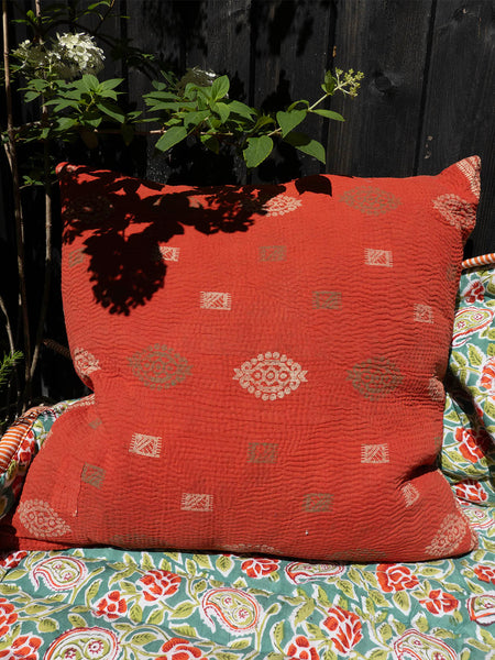 Indisk kantha pude L - 496