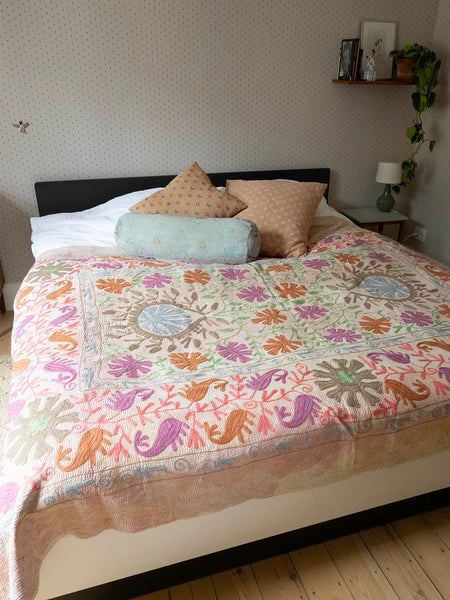 Indisk kantha suzani sengetæppe 51