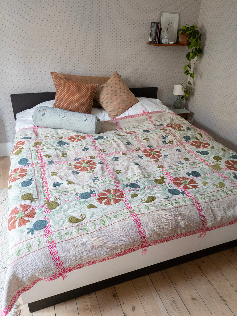 Indisk kantha suzani sengetæppe 56