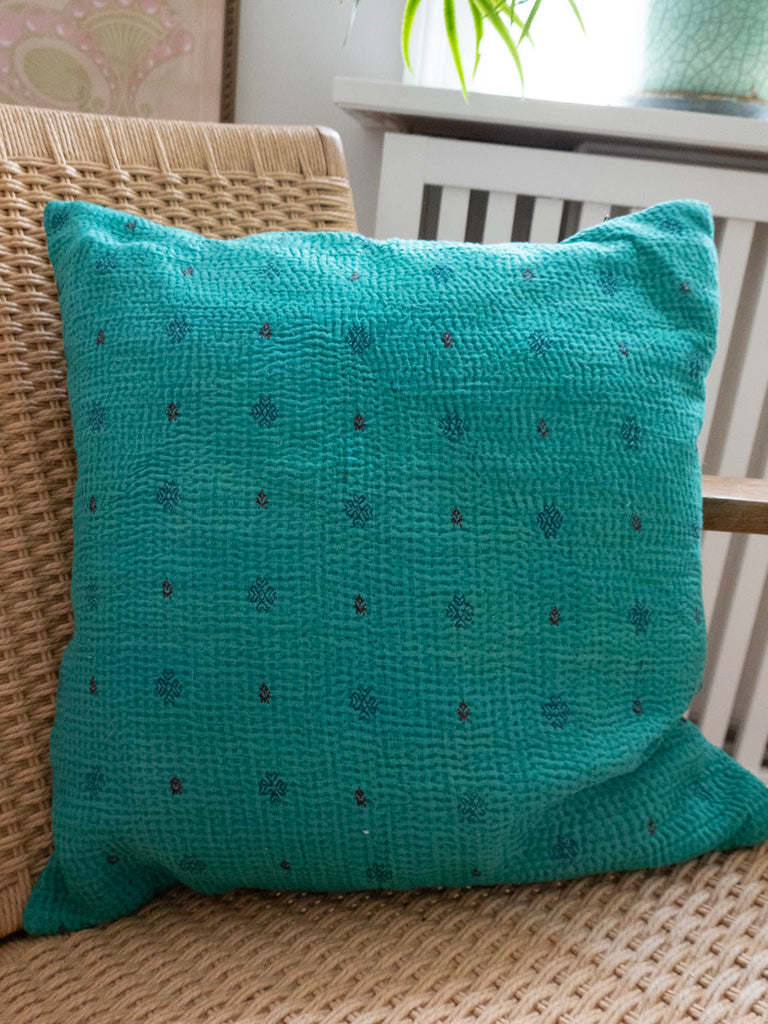 Indian kantha cushion M - 536