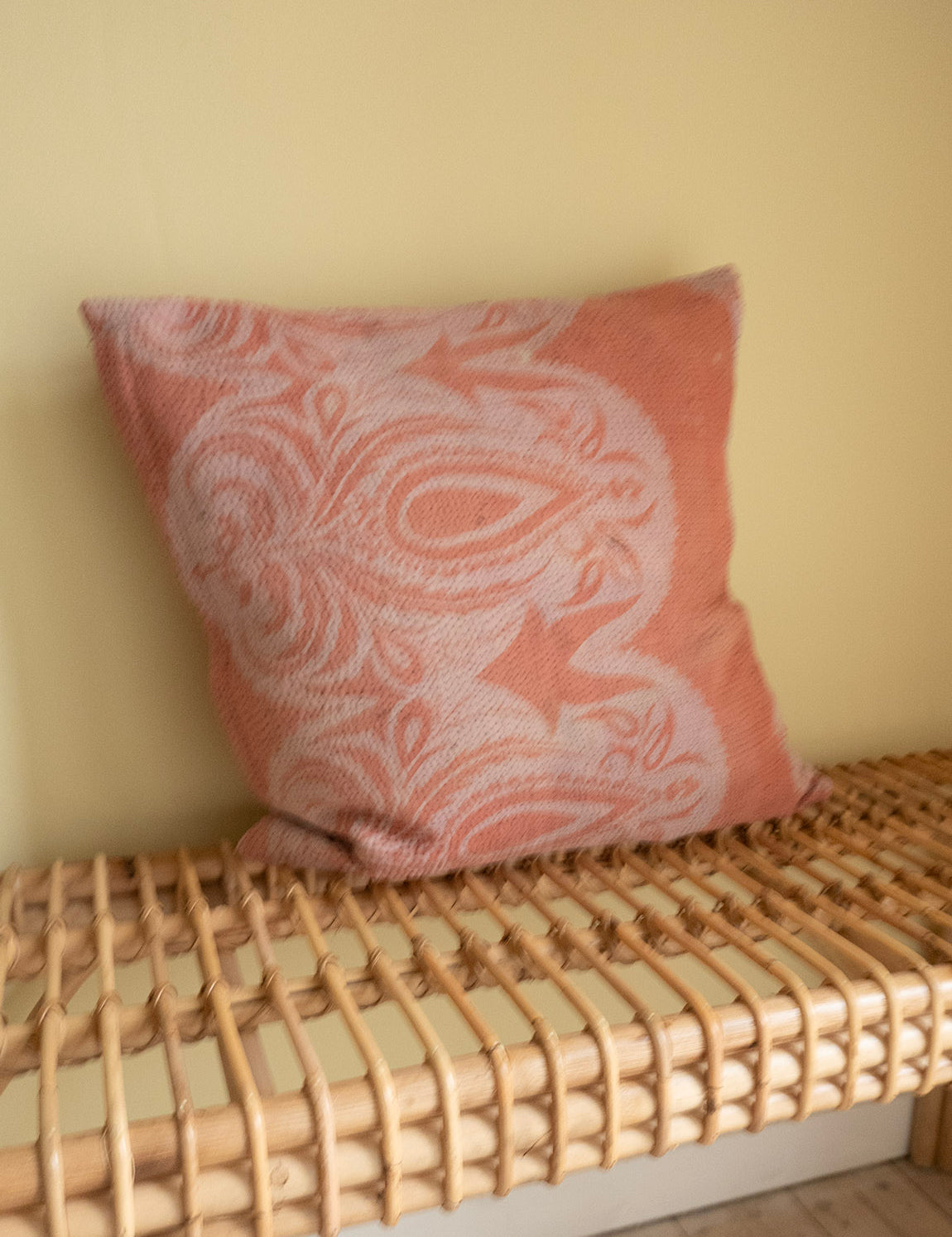 Indian kantha cushion M - 703