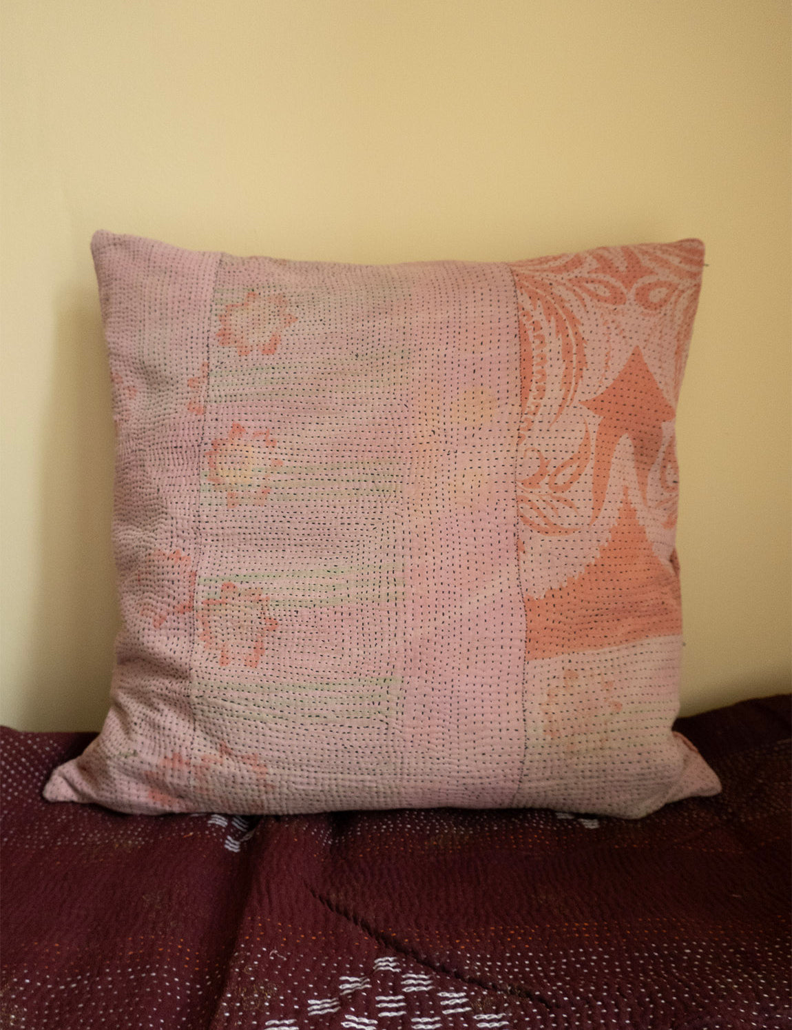 Indian kantha cushion M - 703