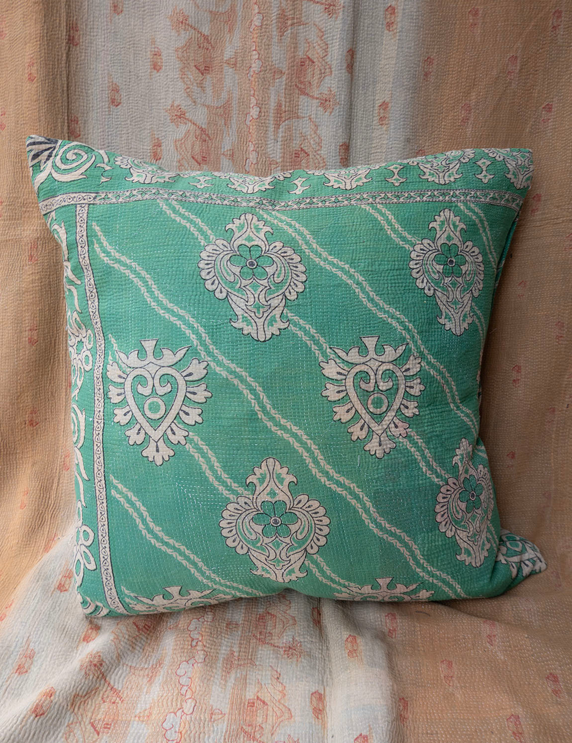 Indian kantha cushion L - 750