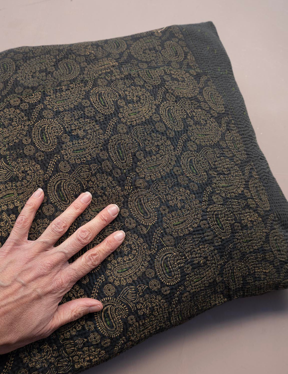 Indian kantha cushion M  - 779