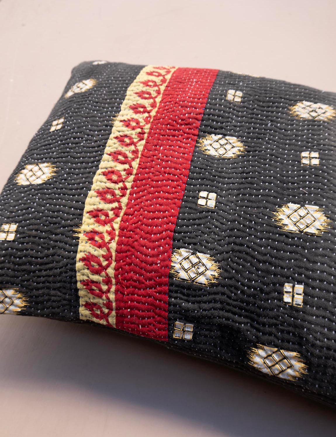 Indian kantha cushion S - 788