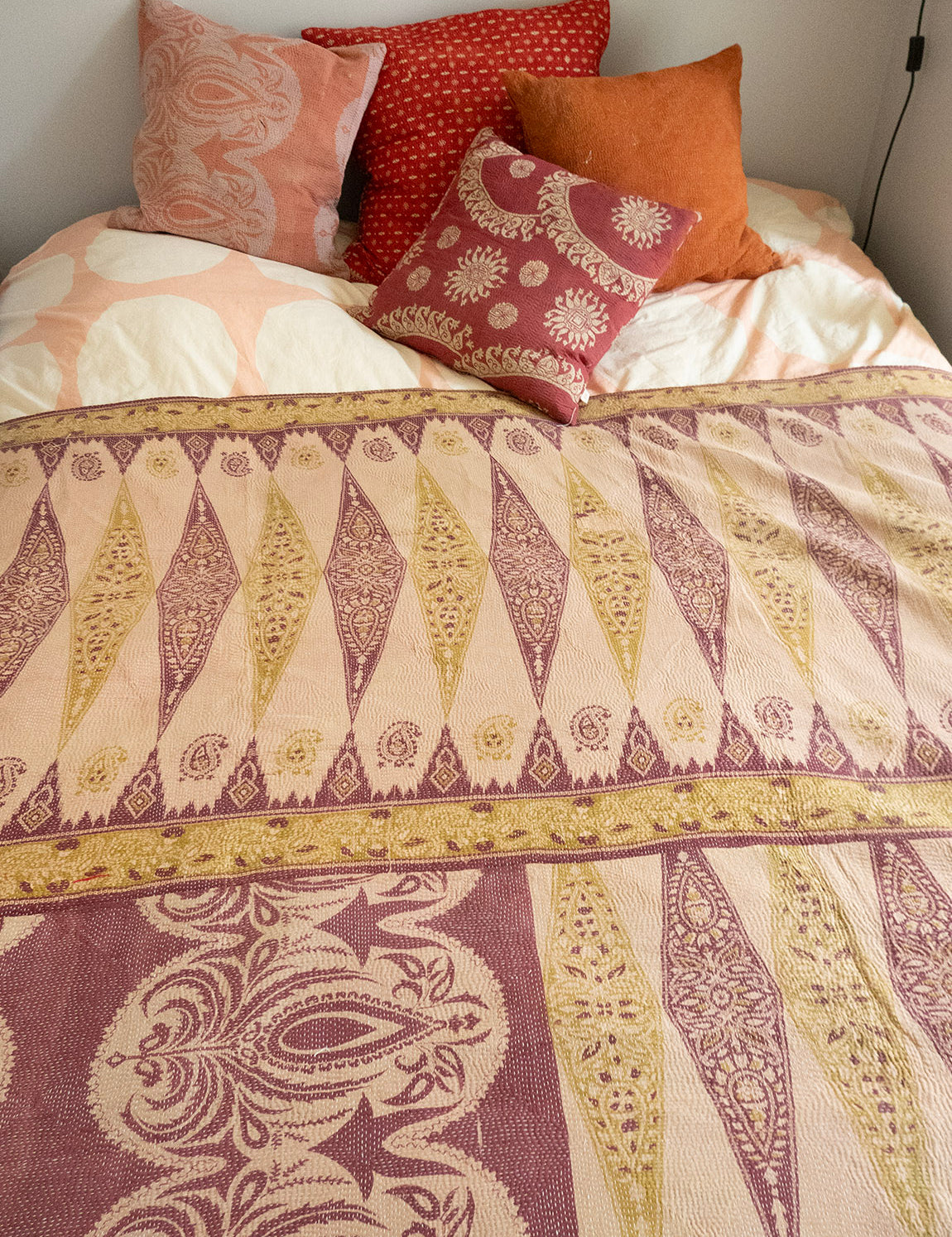 Indian kantha bedspread - 817