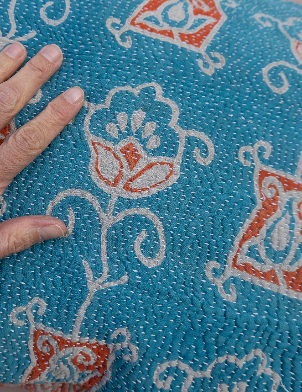 Indian kantha cushion XL - 819