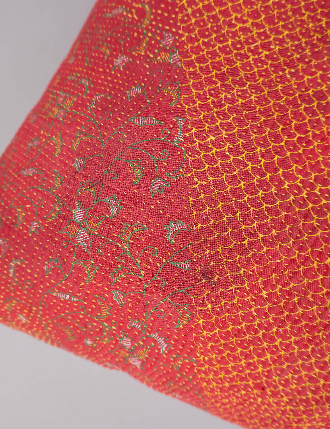 Indian kantha cushion XL - 824