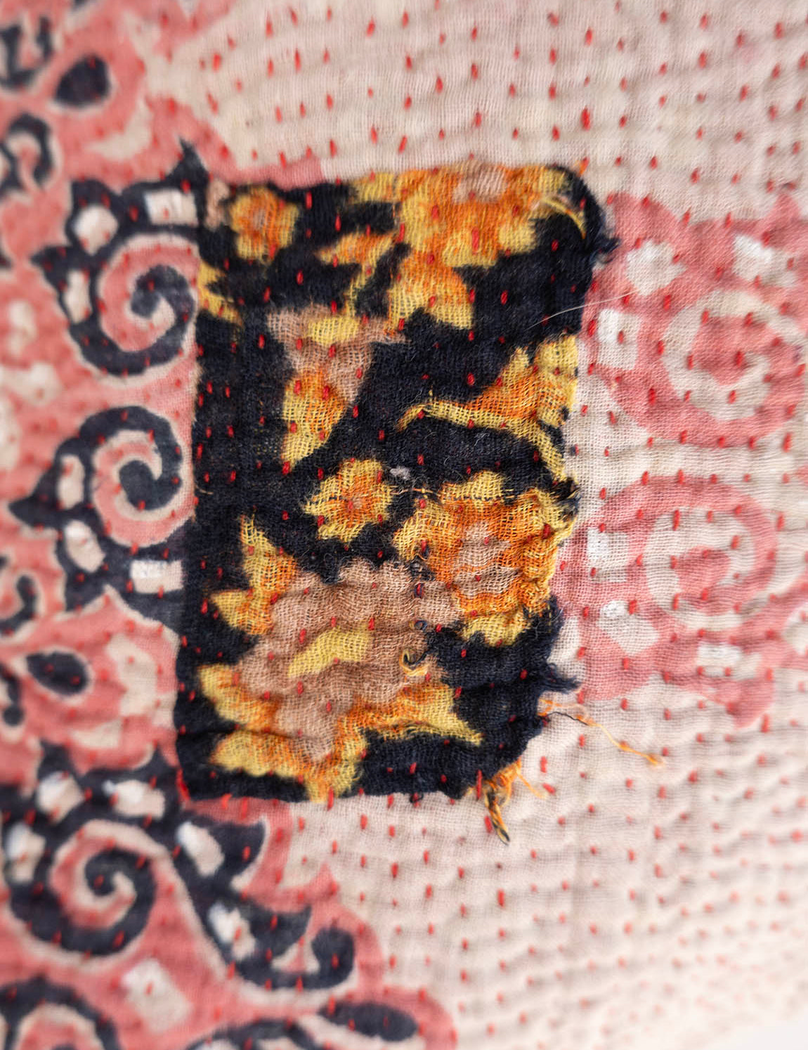 Indian kantha cushion XL - 825