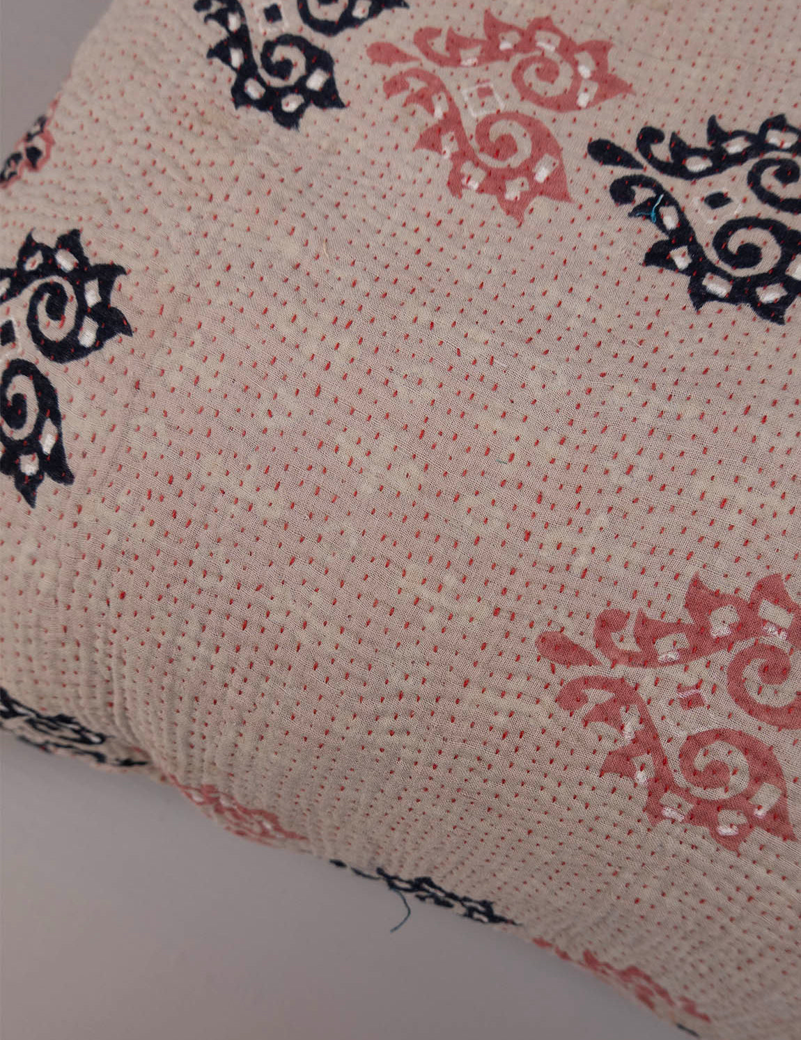 Indian kantha cushion XL - 825