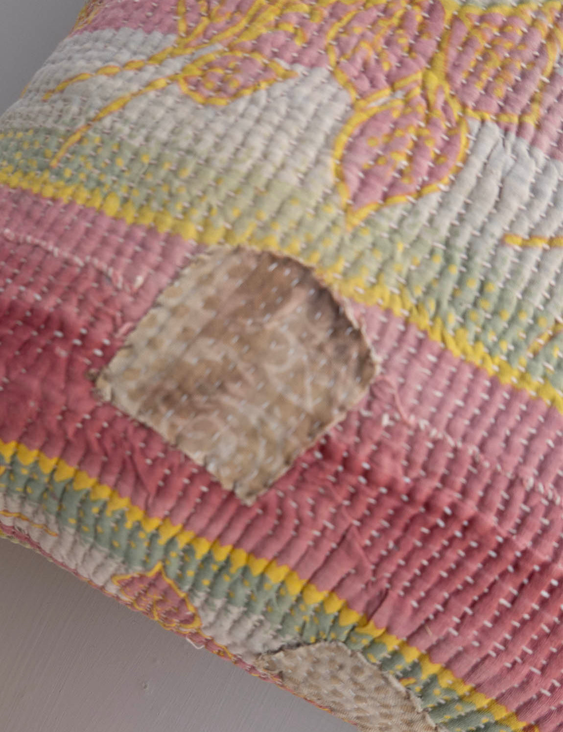 Indisk kantha pude L - 828