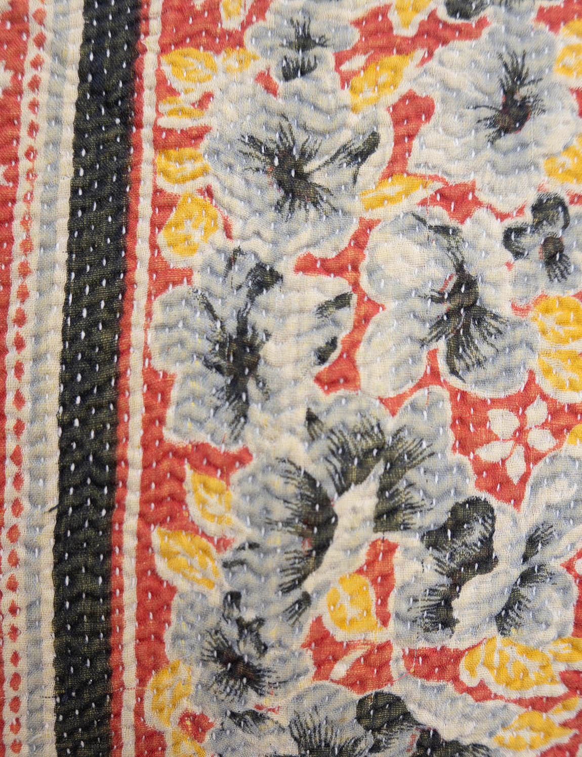 Indian kantha cushion M - 831