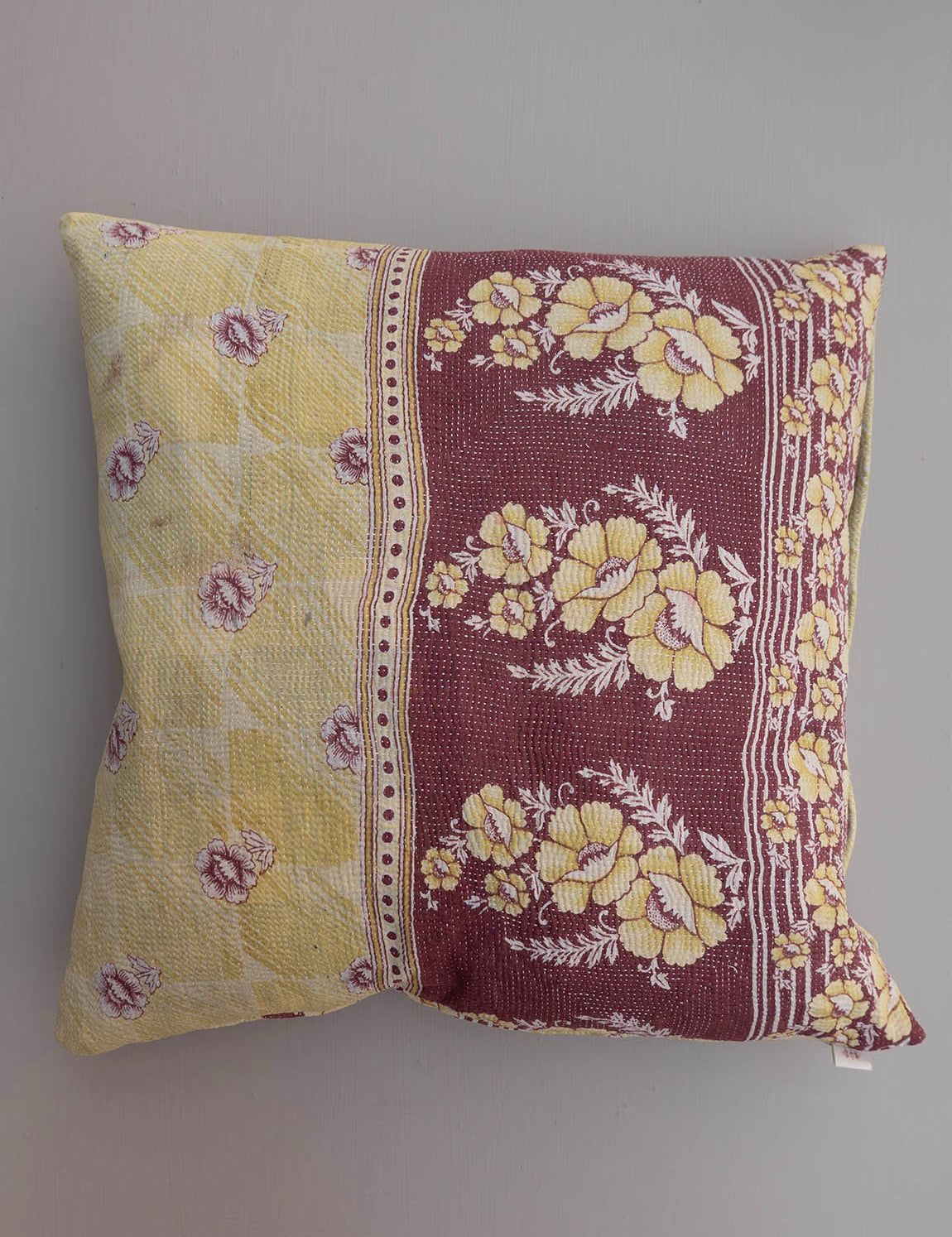 Indian kantha cushion M - 833