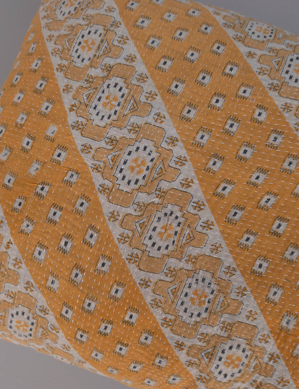 Indian kantha cushion XL - 835