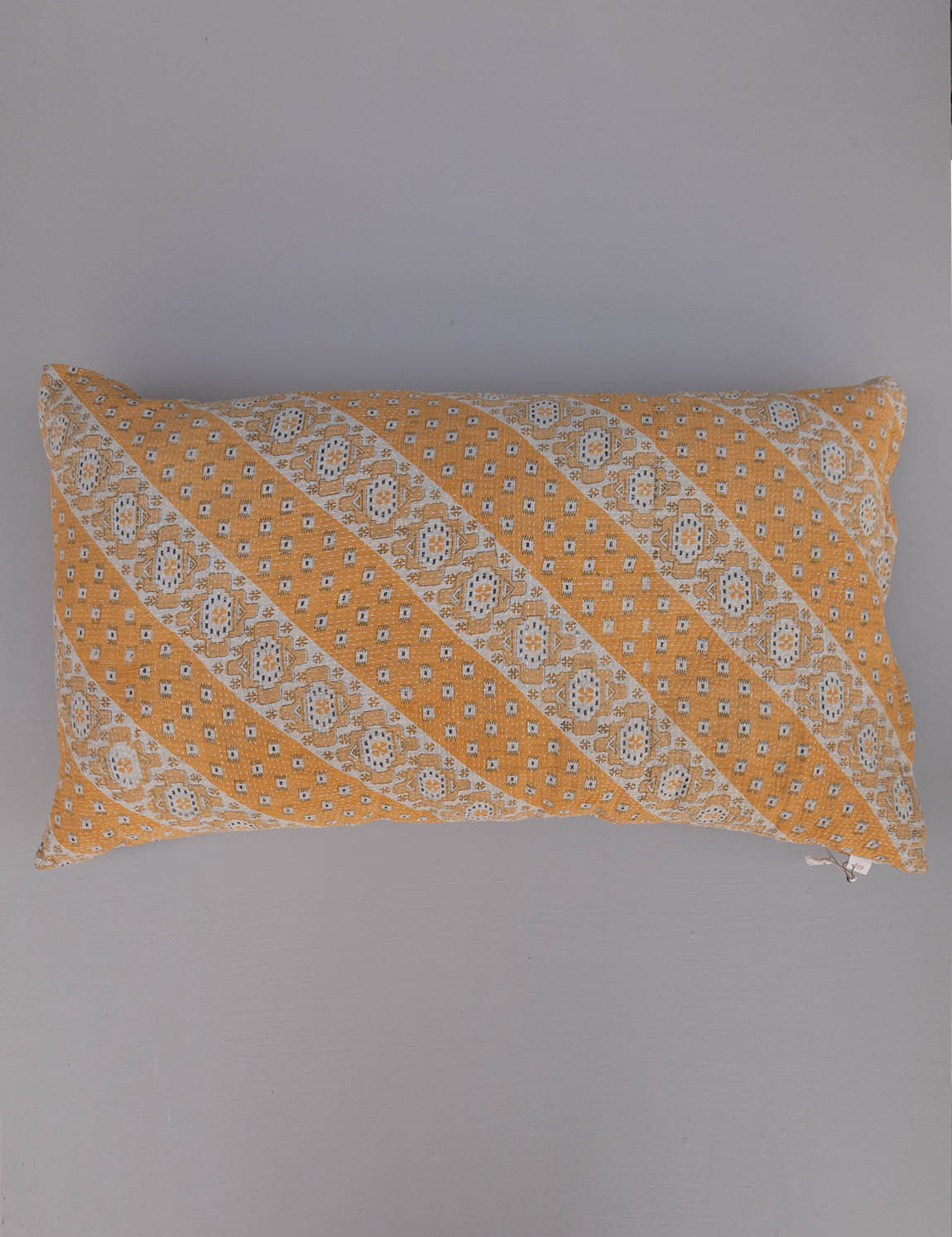 Indian kantha cushion XL - 835
