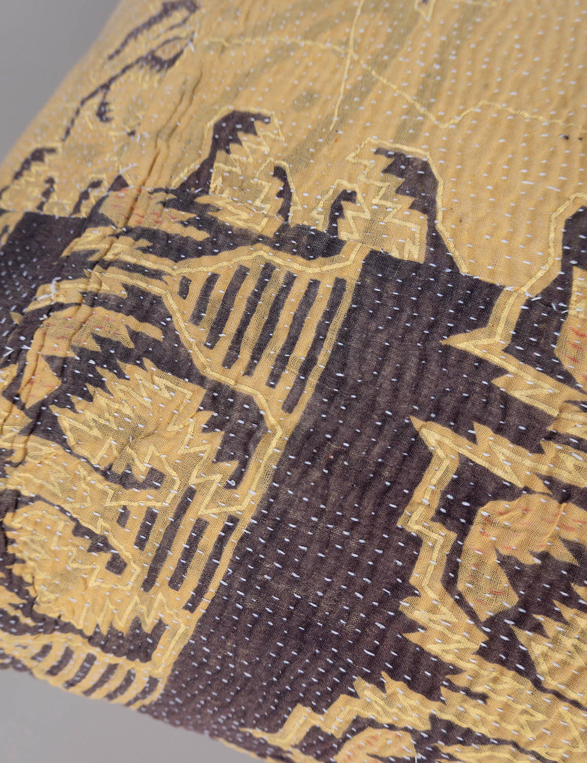 Indian kantha cushion XL - 836