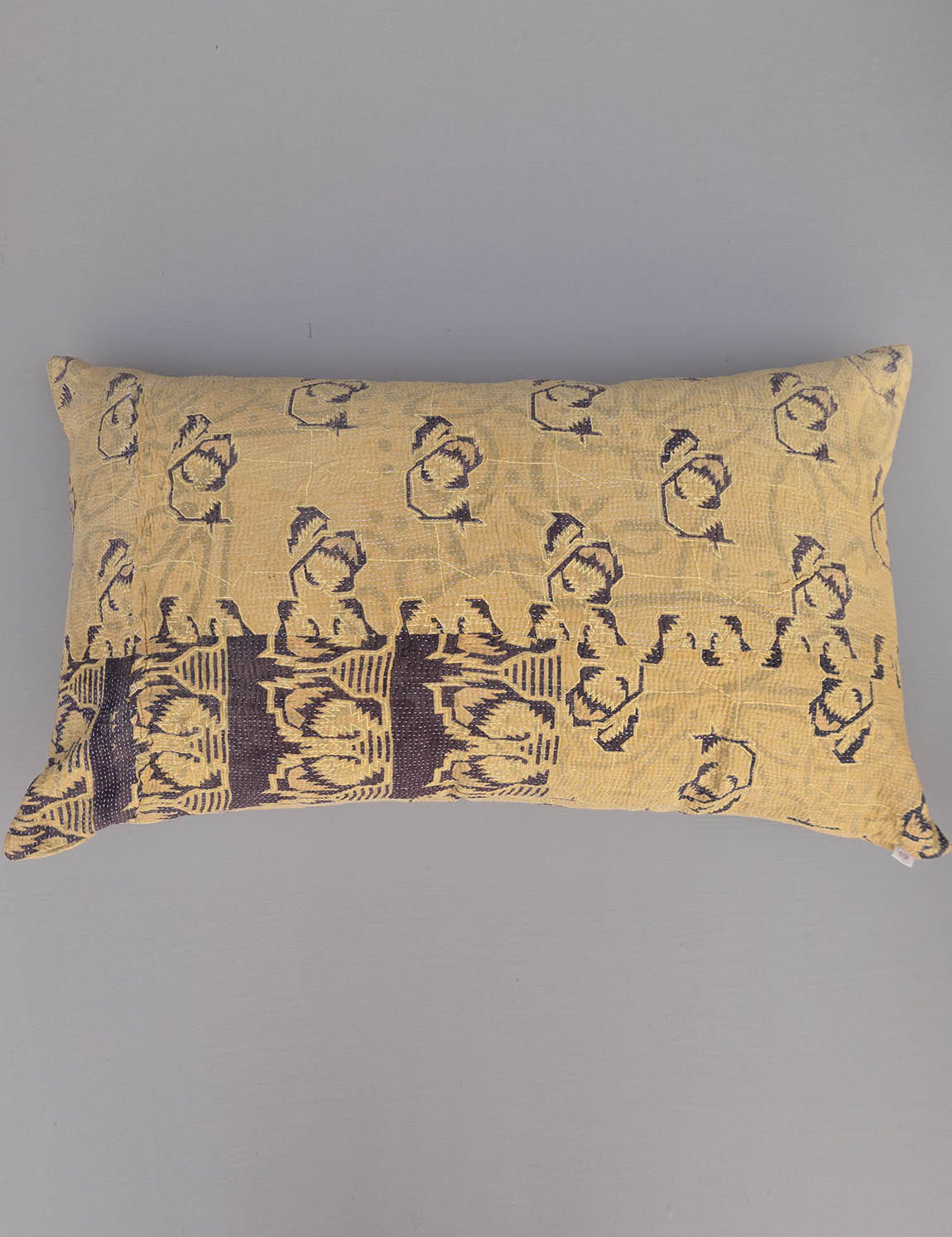 Indian kantha cushion XL - 836