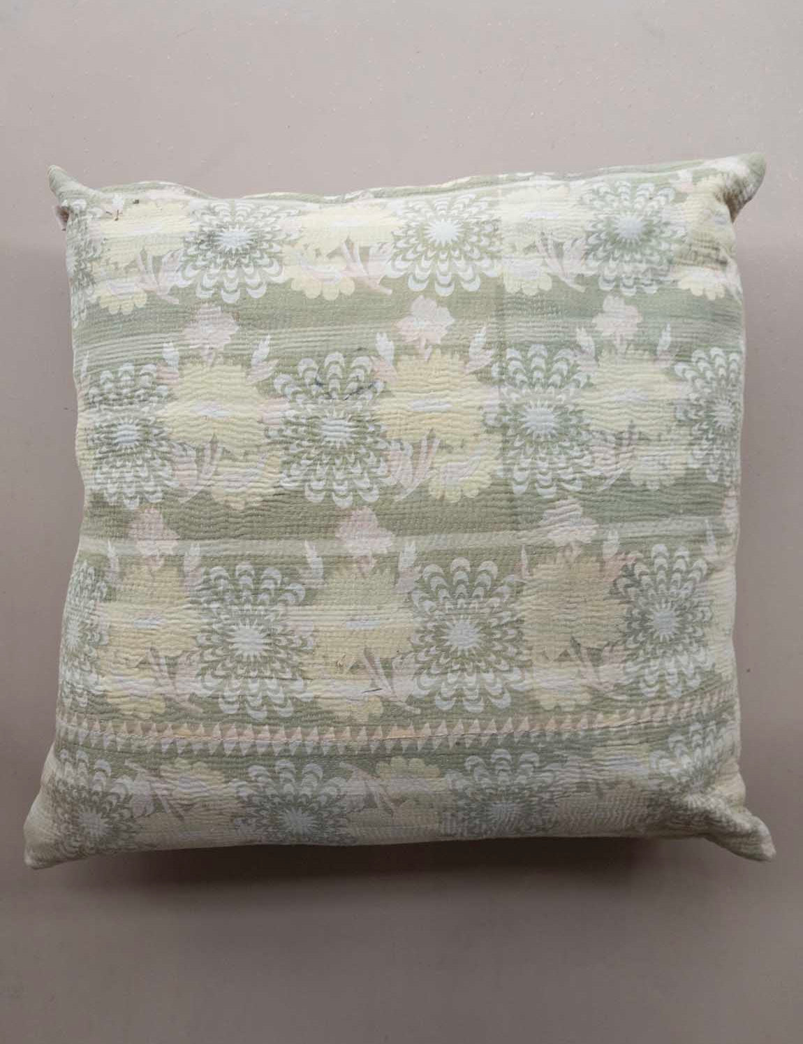 Indisk kantha pude L - 840