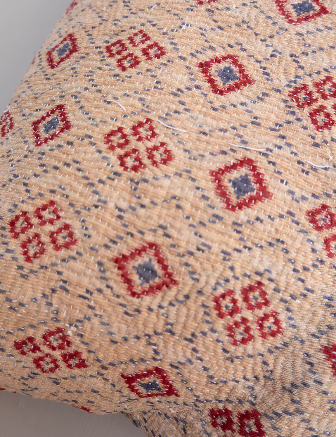 Indian kantha cushion M - 844