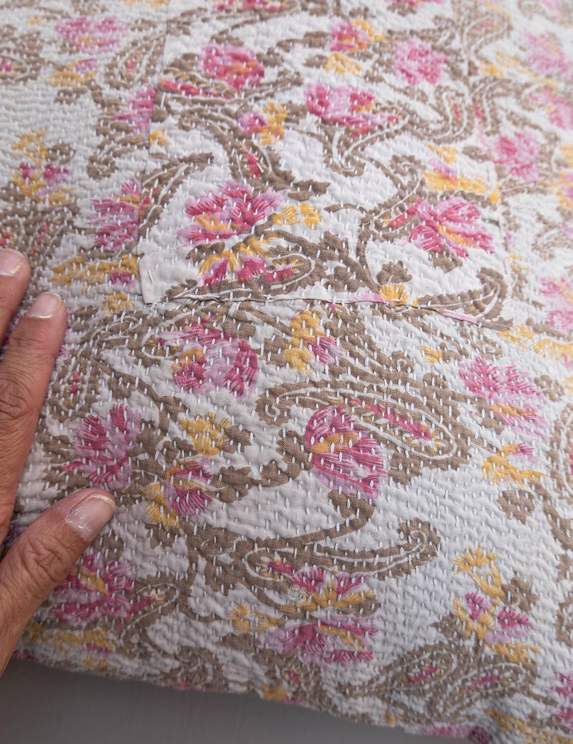 Indian kantha cushion M - 848