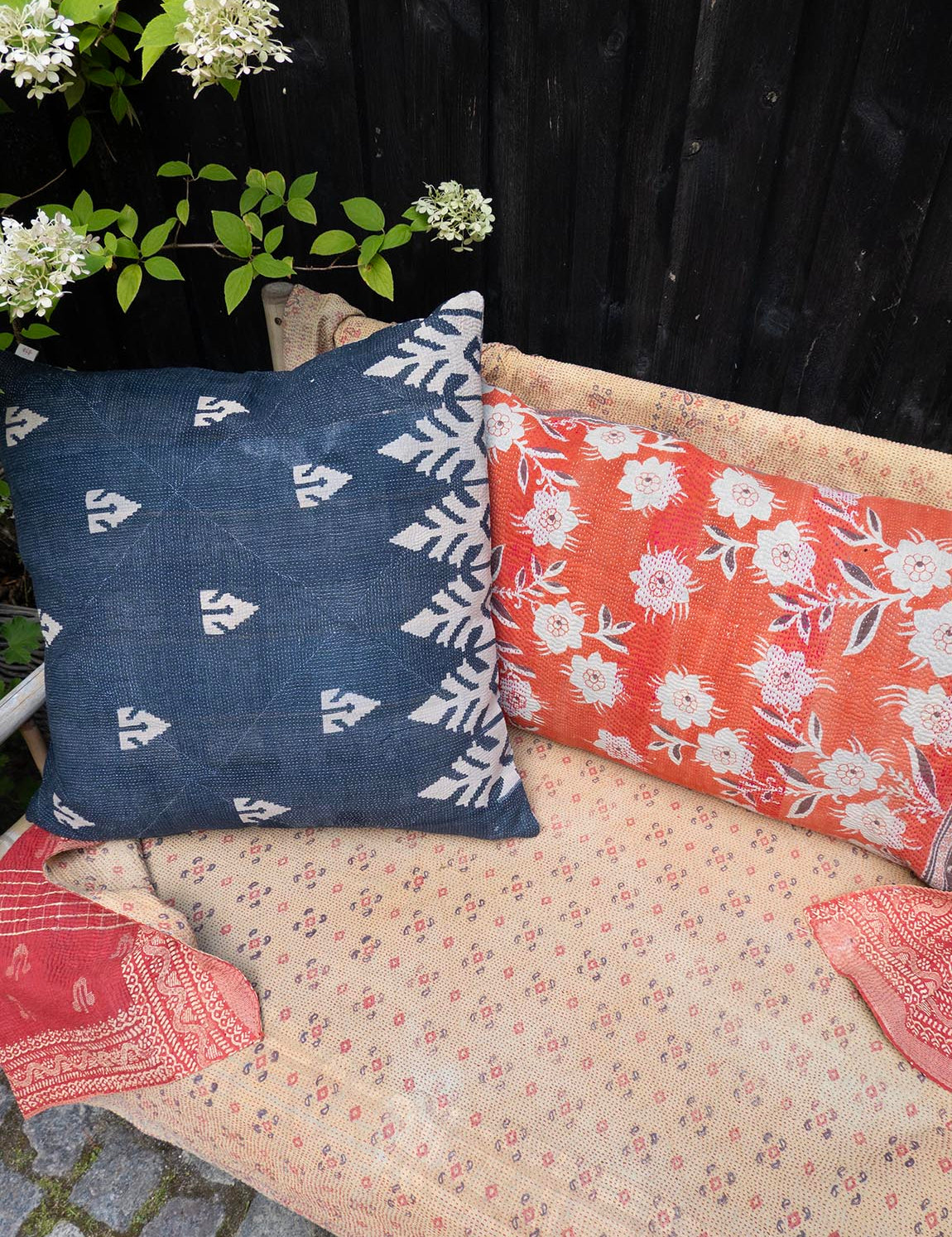 Indisk kantha pude XL - 898