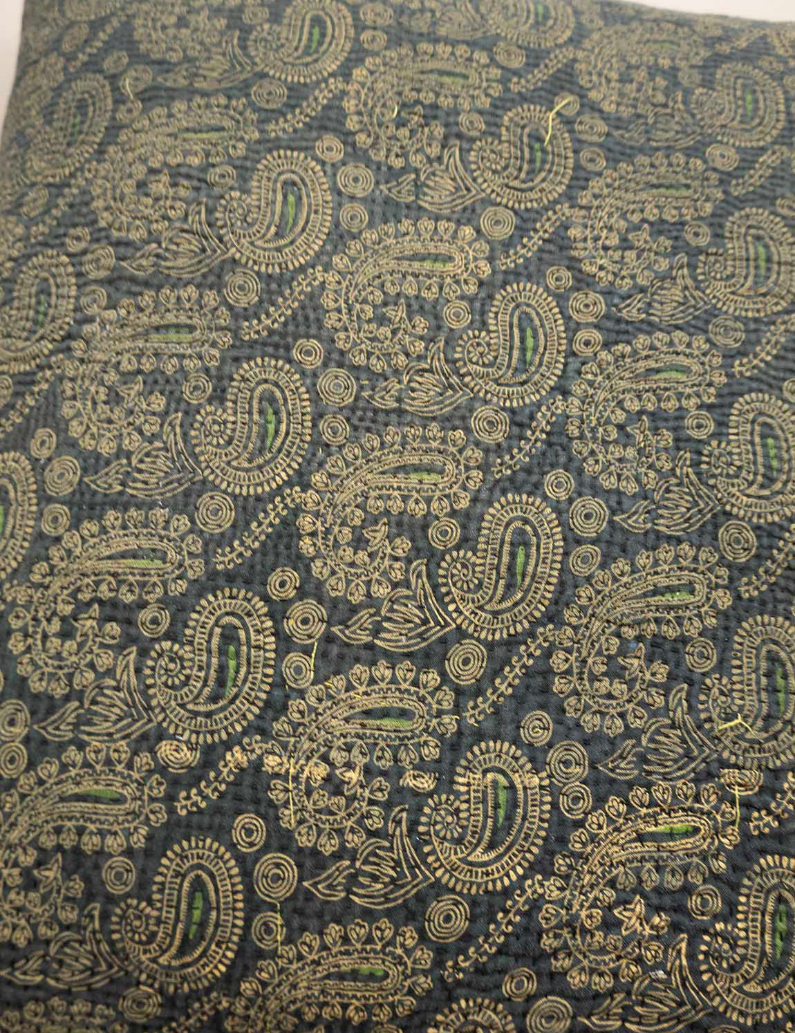Indisk kantha pude M  - 871