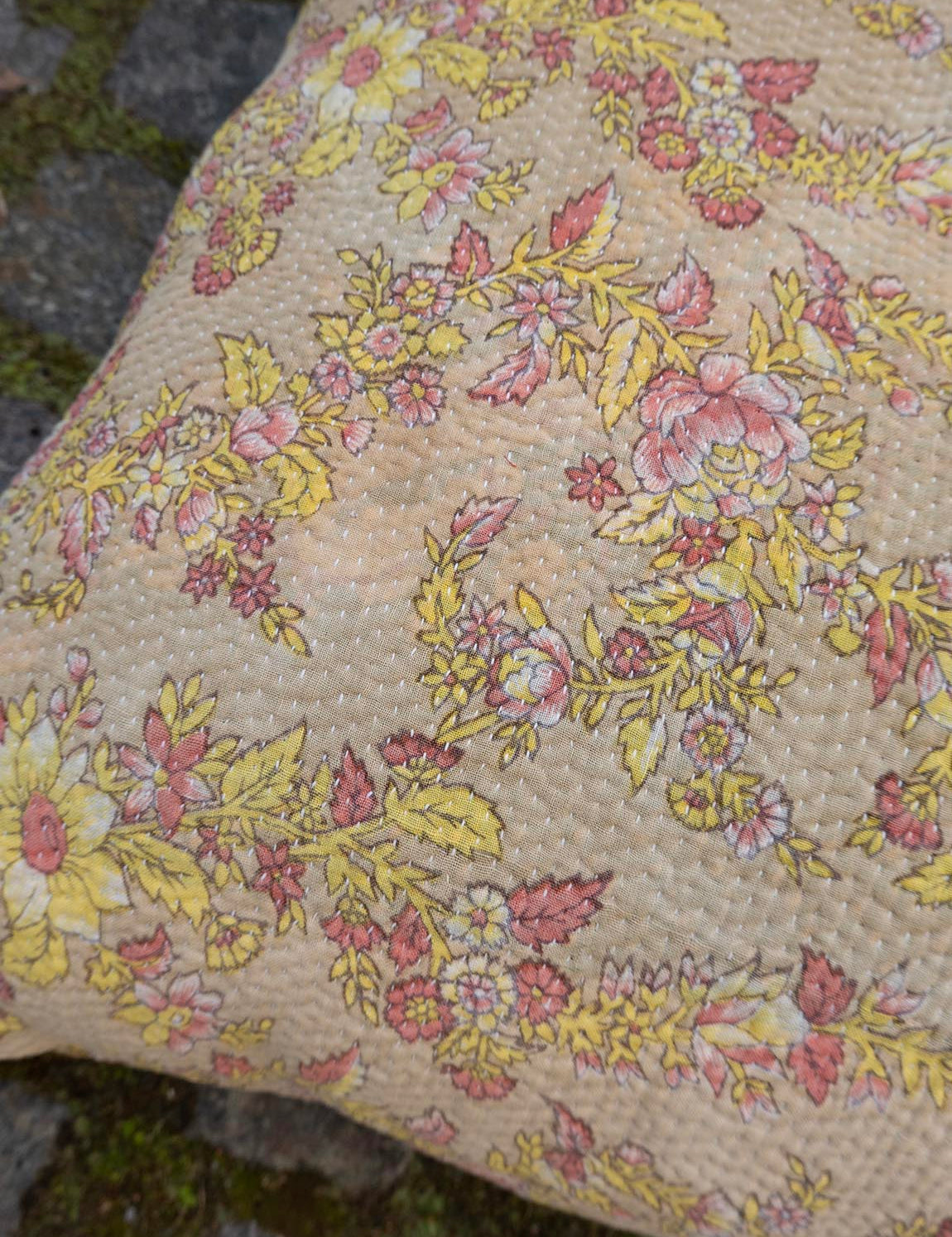 Indisk kantha pude L - 878