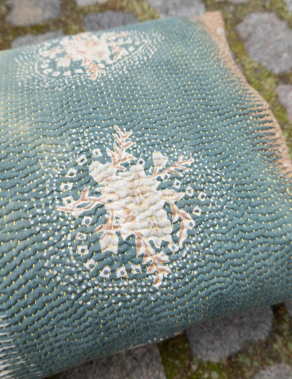 Indian kantha cushion S - 886