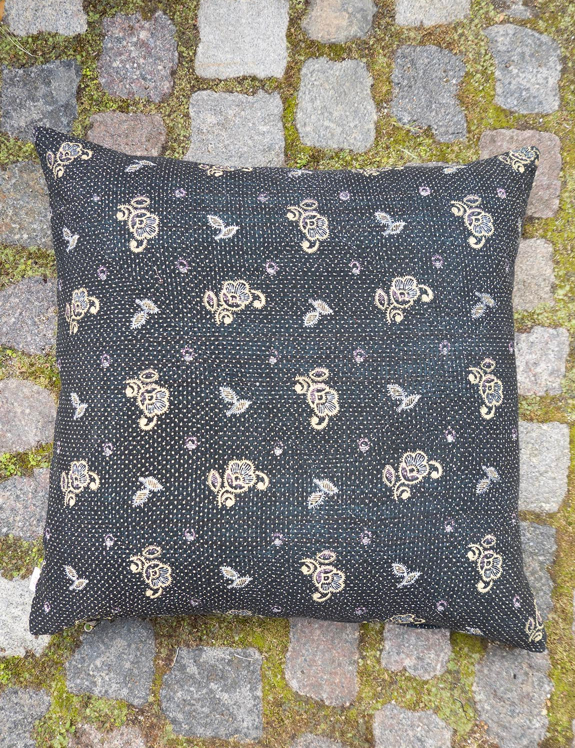 Indisk kantha pude M  - 887