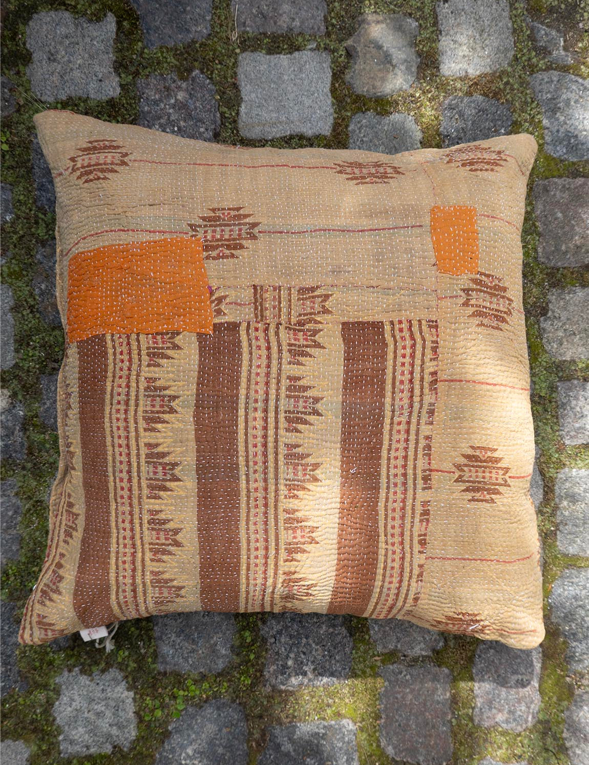 Indisk kantha pude M  - 895