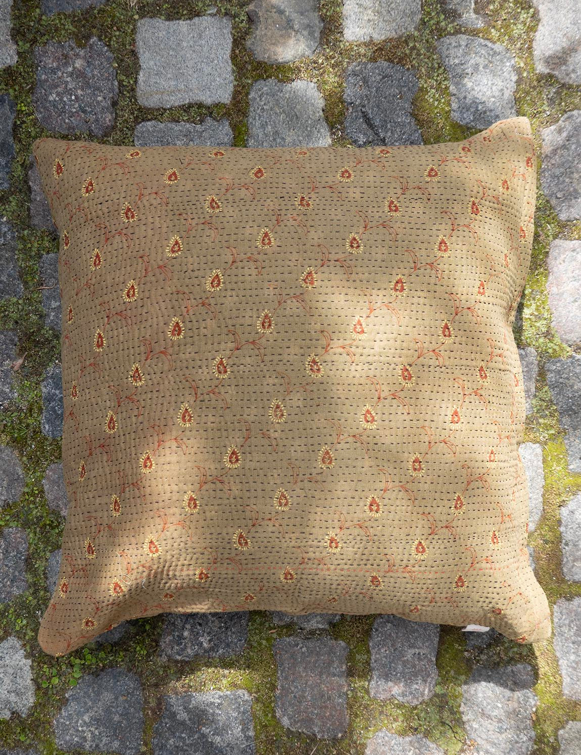 Indisk kantha pude M  - 896