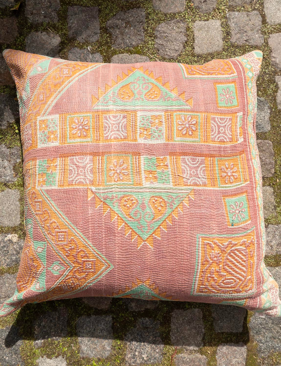 Indisk kantha pude L - 902